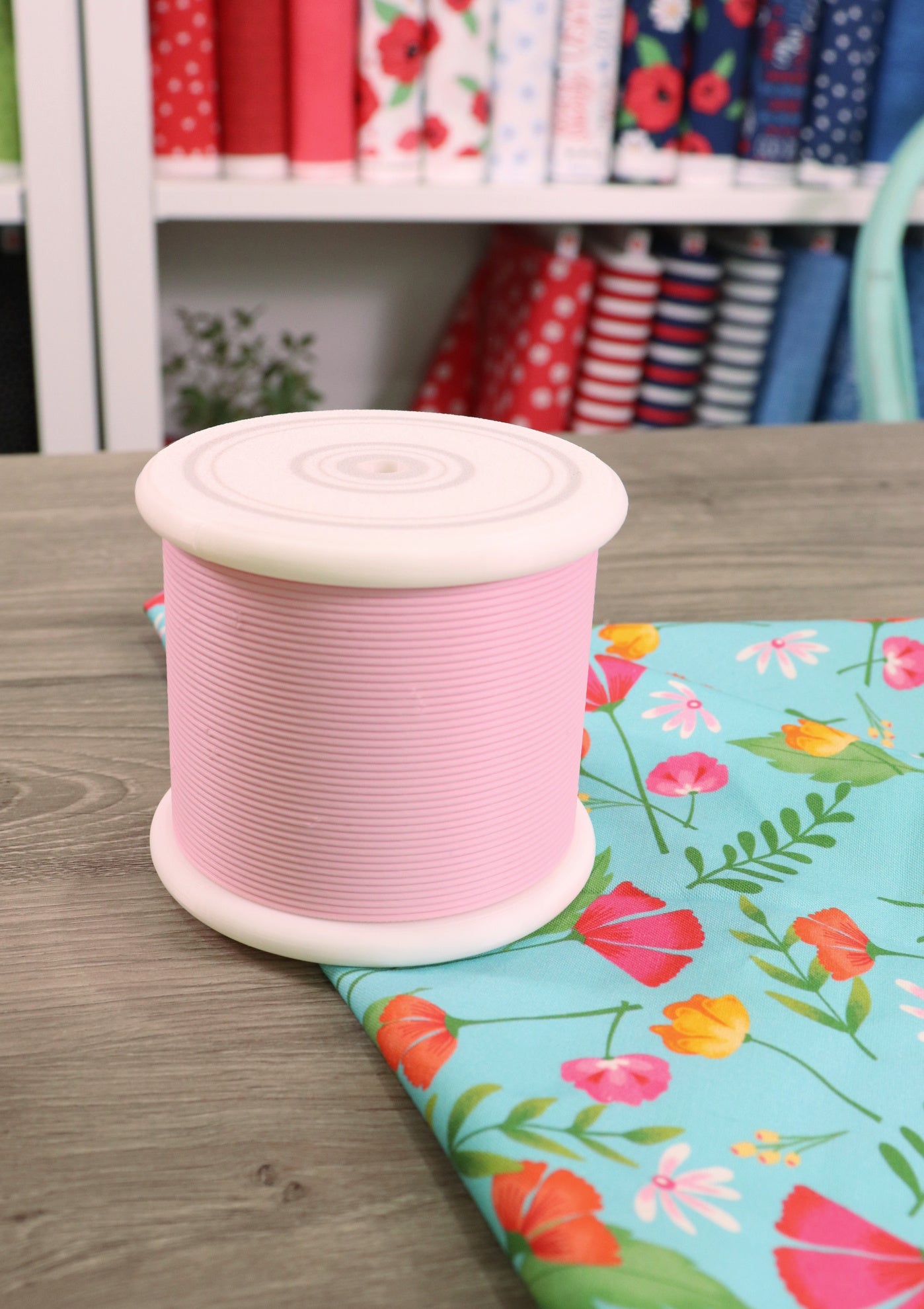 Spool Shaped Bobbin Holder